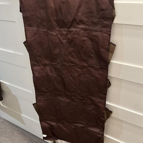 Storage Pockets - Picture 8 of 10